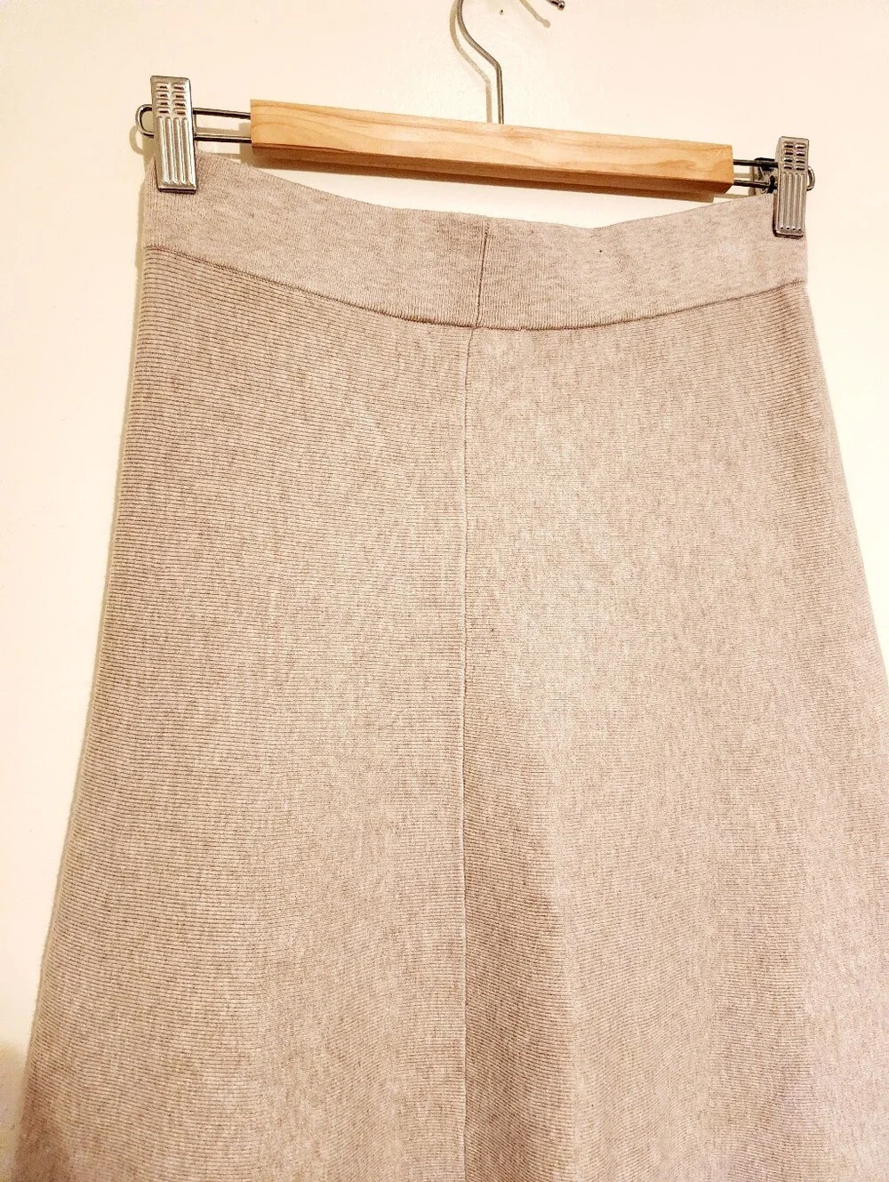 Ann Taylor | Women's Oatmeal/Cream A-Line Midi Length Skirt (Size Small)